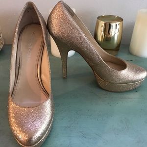 Enzo Angiolini Gold Glitter platform pump